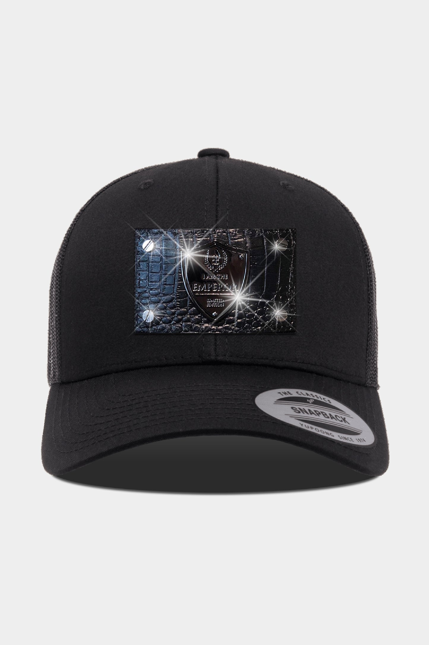 SQUARE LOGO TRUCKER HAT